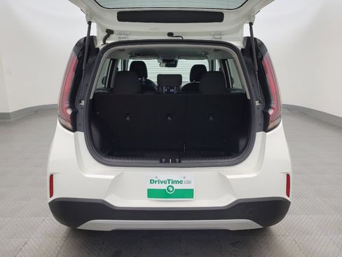 Used 2025 Kia Soul LX image 29