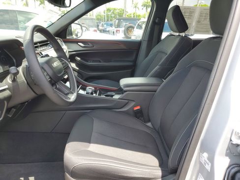 Used 2024 Jeep Grand Cherokee L Laredo w/ Trailer Tow Package image 15