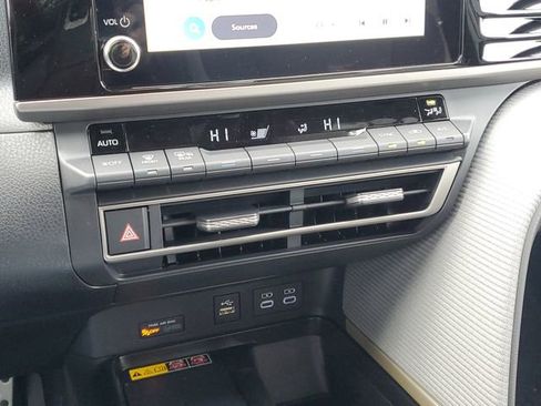 New 2026 Toyota Camry SE image 23