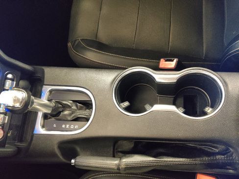 Used 2020 Ford Mustang Premium RWD image 26