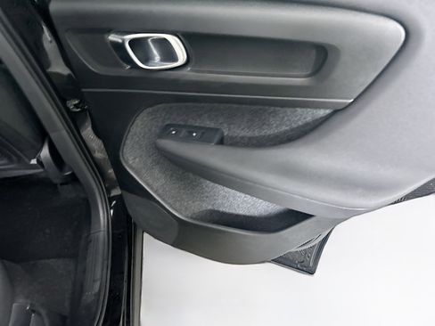 Used 2023 Volvo C40 P8 Recharge Plus image 29