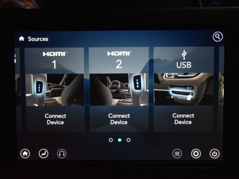 Used 2020 Chrysler Pacifica Limited FWD image 48