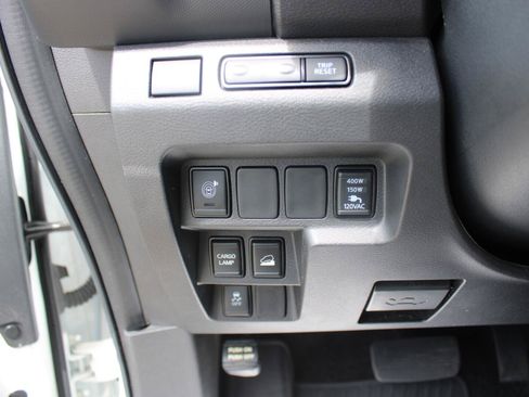 Used 2023 Nissan Frontier SV w/ SV Convenience Package AWD/4WD image 14