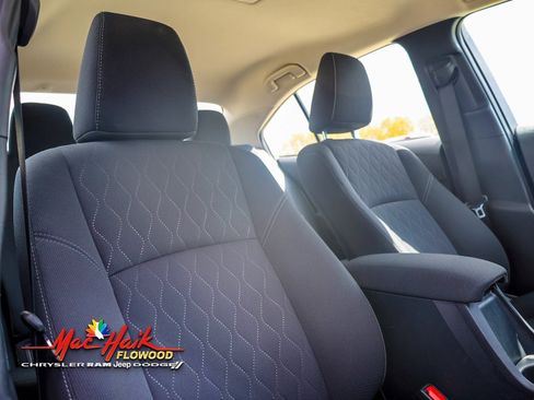 Used 2024 Toyota Corolla LE image 12