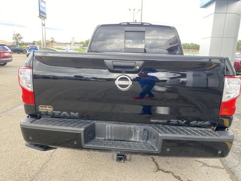 Used 2024 Nissan Titan SV w/ SV Convenience Package image 10
