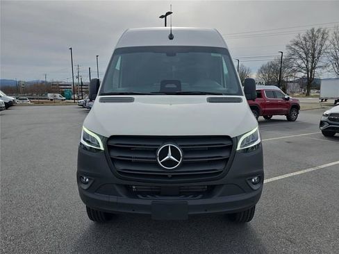 New 2026 Mercedes-Benz Sprinter 2500 image 8