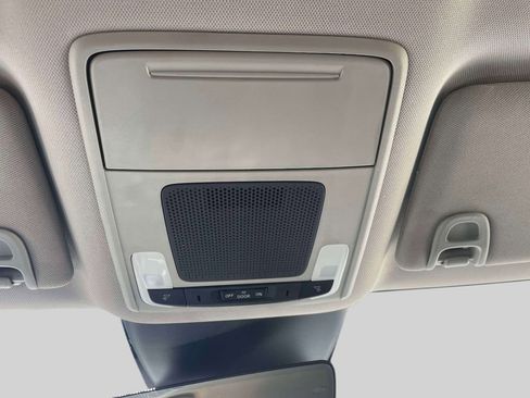 Used 2023 Honda Pilot EX-L image 32