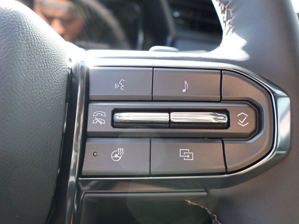 New 2027 GMC Terrain AT4 w/ Convenience Package III AWD/4WD image 18