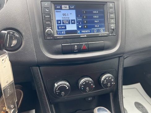 Used 2012 Dodge Avenger SXT Plus image 35