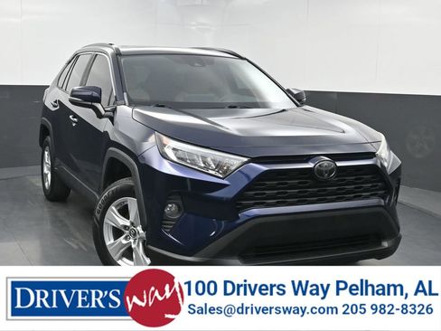 Used 2019 Toyota RAV4 XLE FWD image 1
