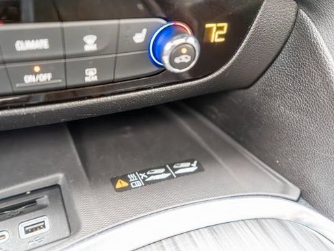 Used 2024 Buick Enclave Essence w/ Experience Buick Package AWD/4WD image 37
