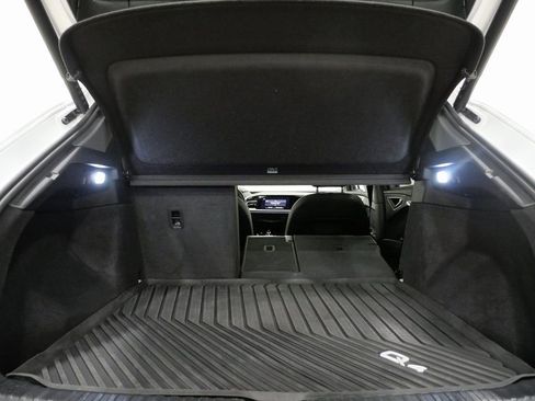 Used 2022 Audi Q4 e-tron Premium Plus image 29