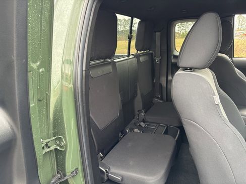 Used 2022 Toyota Tacoma TRD Off-Road image 40