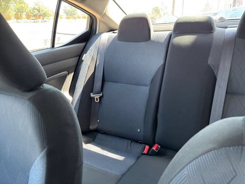 Used 2025 Nissan Versa SV FWD image 32