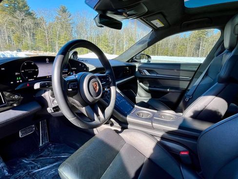 Used 2020 Porsche Taycan Turbo S image 9