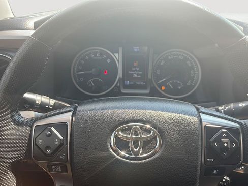 Used 2023 Toyota Tacoma SR5 AWD/4WD image 30
