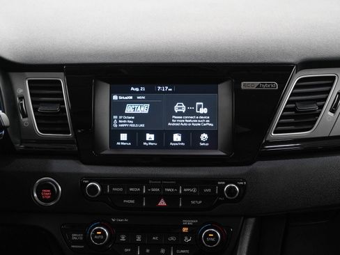Used 2018 Kia Niro EX FWD image 15