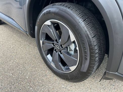 Used 2025 Nissan Rogue SV FWD image 27