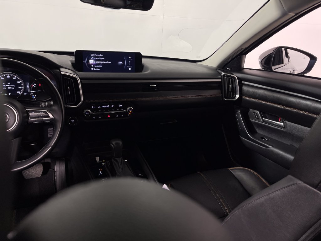 Used 2025 MAZDA CX-50 2.5 Hybrid w/ Premium Plus Pkg AWD/4WD image 17