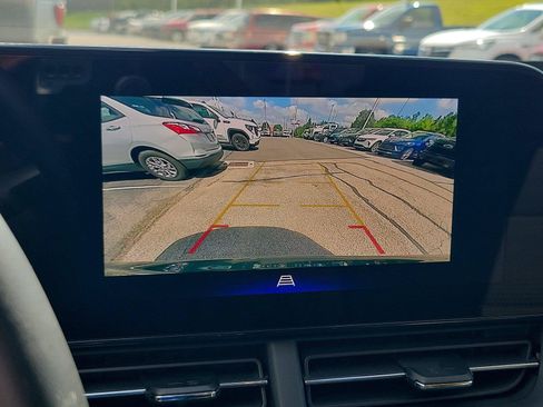 Used 2026 Chevrolet Trax LT w/ Driver Confidence Package FWD image 32