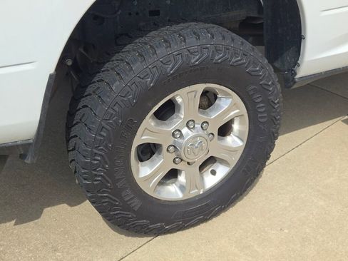 Used 2024 RAM 2500 Big Horn AWD/4WD image 13