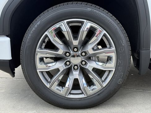 New 2026 GMC Sierra 1500 Denali w/ Denali Reserve Package image 9