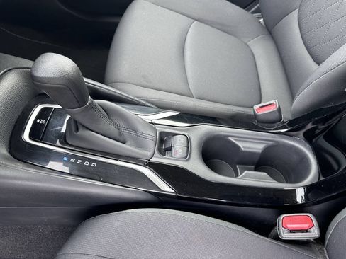 Used 2021 Toyota Corolla LE FWD image 26