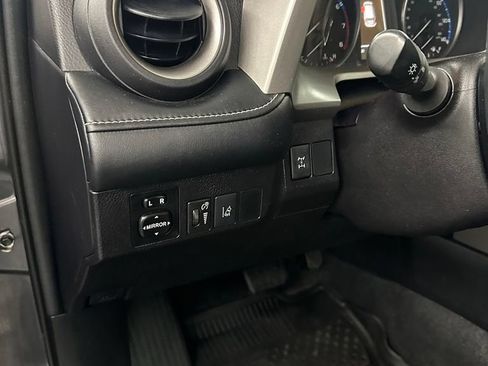 Used 2018 Toyota RAV4 XLE w/ Plus Extra Value Package AWD/4WD image 14