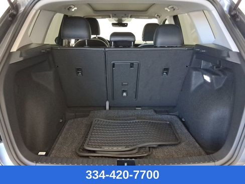 Certified 2025 Volkswagen Taos SE w/ Panoramic Sunroof Package image 20