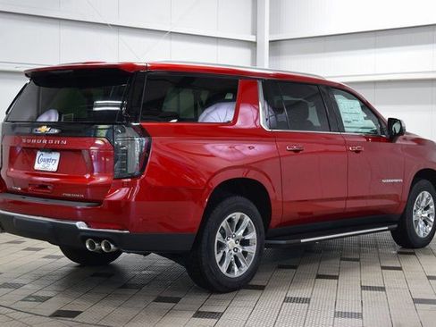New 2025 Chevrolet Suburban Premier AWD/4WD image 8