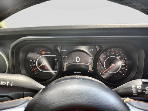 Used 2024 Jeep Wrangler Unlimited Sahara w/ Safety Group AWD/4WD image 20
