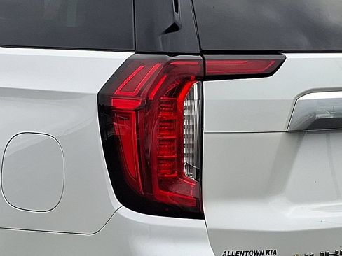 Used 2022 GMC Yukon Denali AWD/4WD image 10