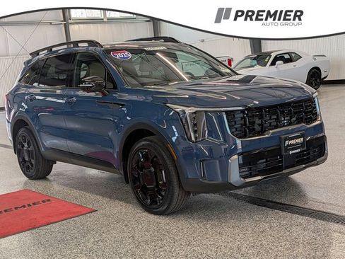 Certified 2025 Kia Sorento SX Prestige w/ Olive Brown Leather Package image 1