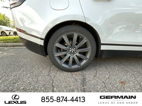 Used 2018 Land Rover Range Rover Velar AWD/4WD image 24