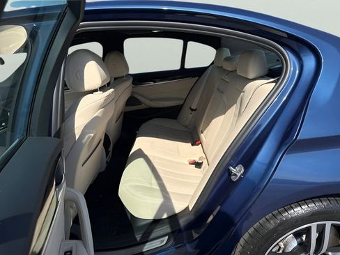 Used 2021 BMW 540i xDrive w/ Premium Package image 25