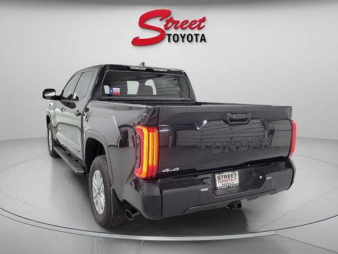 New 2026 Toyota Tundra SR5 w/ SR5 Convenience Package image 2