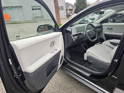 Used 2023 Hyundai Ioniq 5 Limited image 22