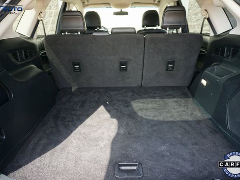 Used 2018 Ford Edge Titanium image 17