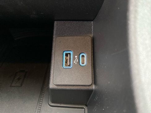 Used 2024 Ford Edge SEL w/ Convenience Package image 13