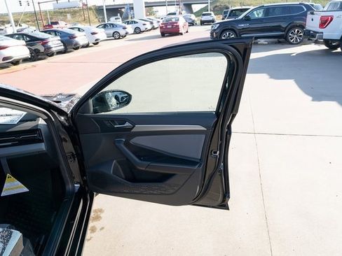 New 2026 Volkswagen Jetta SE image 15