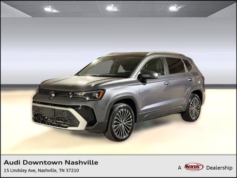 Used 2025 Volkswagen Taos SE image 1