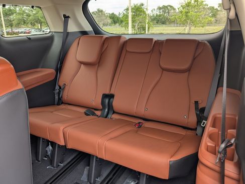 New 2026 Kia Carnival SX FWD image 16