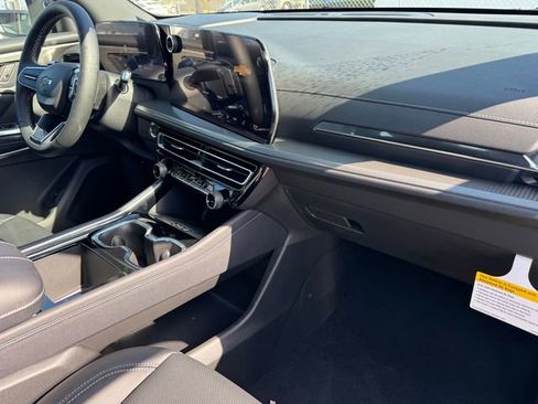 New 2026 Chevrolet Traverse LT w/ Midnight/Sport Edition FWD image 6