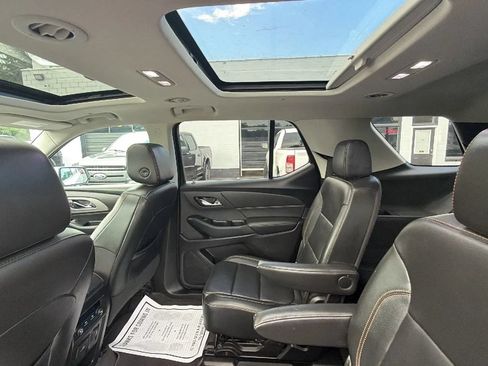 Used 2019 Chevrolet Traverse LT w/ LT Premium Package AWD/4WD image 43