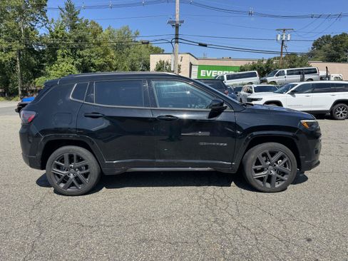 Used 2024 Jeep Compass Limited w/ High Altitude Package AWD/4WD image 6
