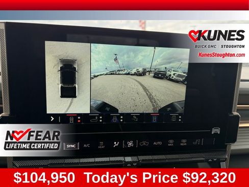 New 2025 GMC Hummer EV 2X w/ LPO, Dark Essentials Package AWD/4WD image 32