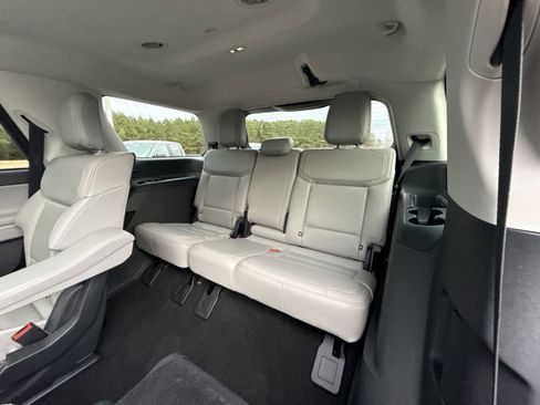 Used 2025 Ford Expedition Active image 25