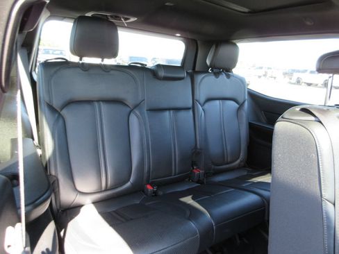 Used 2022 Jeep Wagoneer Series II w/ Premium Group I AWD/4WD image 25