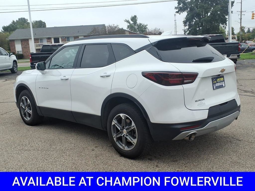 Used 2023 Chevrolet Blazer LT FWD image 5