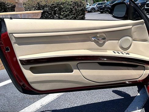 Used 2011 BMW 328i Convertible image 18